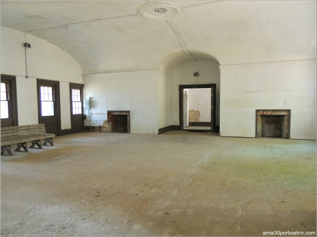 Fuerte Warren: Old Hospital