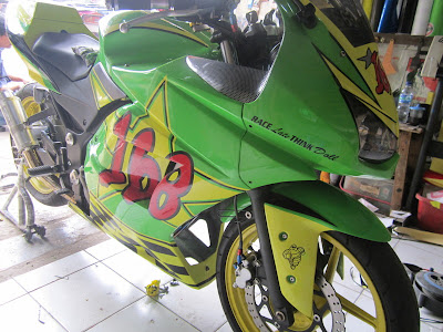 gambar desain cutting stiker motor