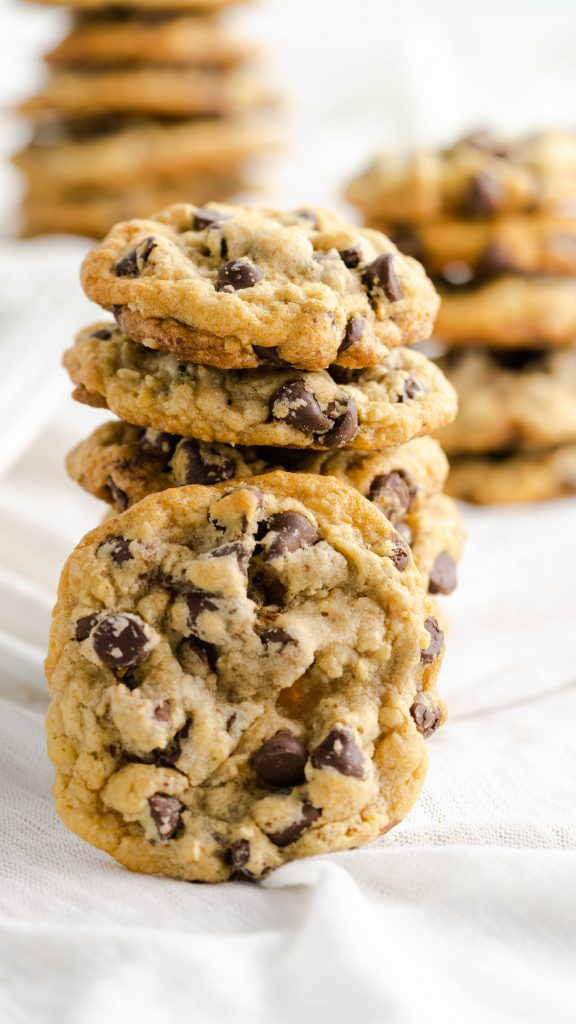 This post may contain affiliate links. See affiliate disclosure.  Deliciously warm and comforting chewy chocolate chip copycat cookies that remind you of the welcoming cookies given at the DoubleTree Hotels.