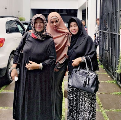 14 Foto Cantik Vitalia Shesya dalam Balutan Hijab, Bikin Adem Bro!