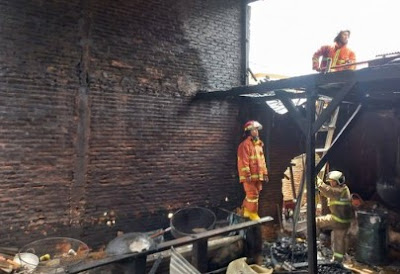 Pabrik Kerupuk di Bandar Lampung Terbakar