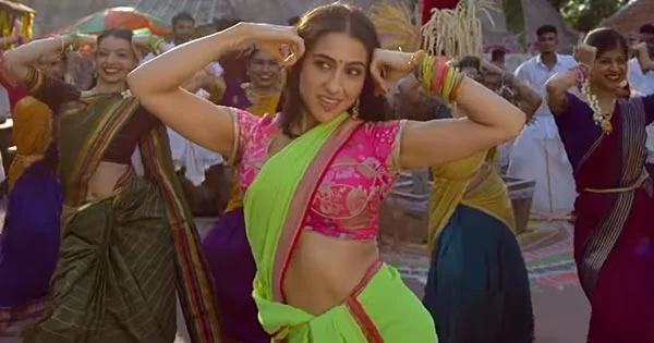 sara ali khan chaka chak saree atrangi re