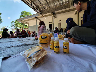 Sijalang dan Kerupuk Jalang produk unggulan desa Alang - Alang Oleh kelompok KKN 79 UTM 2019