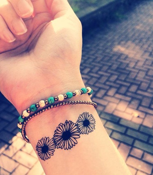 Small Tattoos for Girls That Will Stay Beautiful Through the Years