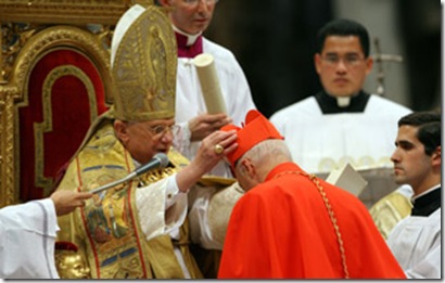 CITTA' DEL VATICANO 24-11-2007

CONCISTORO ORDINARIO PUBBLICO PRESIEDUTO DAL SANTO PADRE PAPA BENEDETTO XVI 



POPE BENEDICKT XVI  PRESIDES THE PUBBLIC CONCISTORO FOR THE ORDINATION OF NEW  23 CARDINALS



ANGELO BAGNASCO  RECEIVES  THE ' BERRETTA'