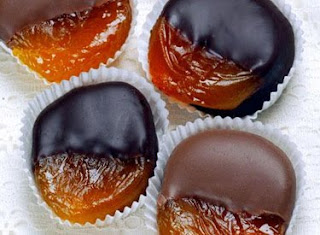 Chocolate-Dipped Apricots