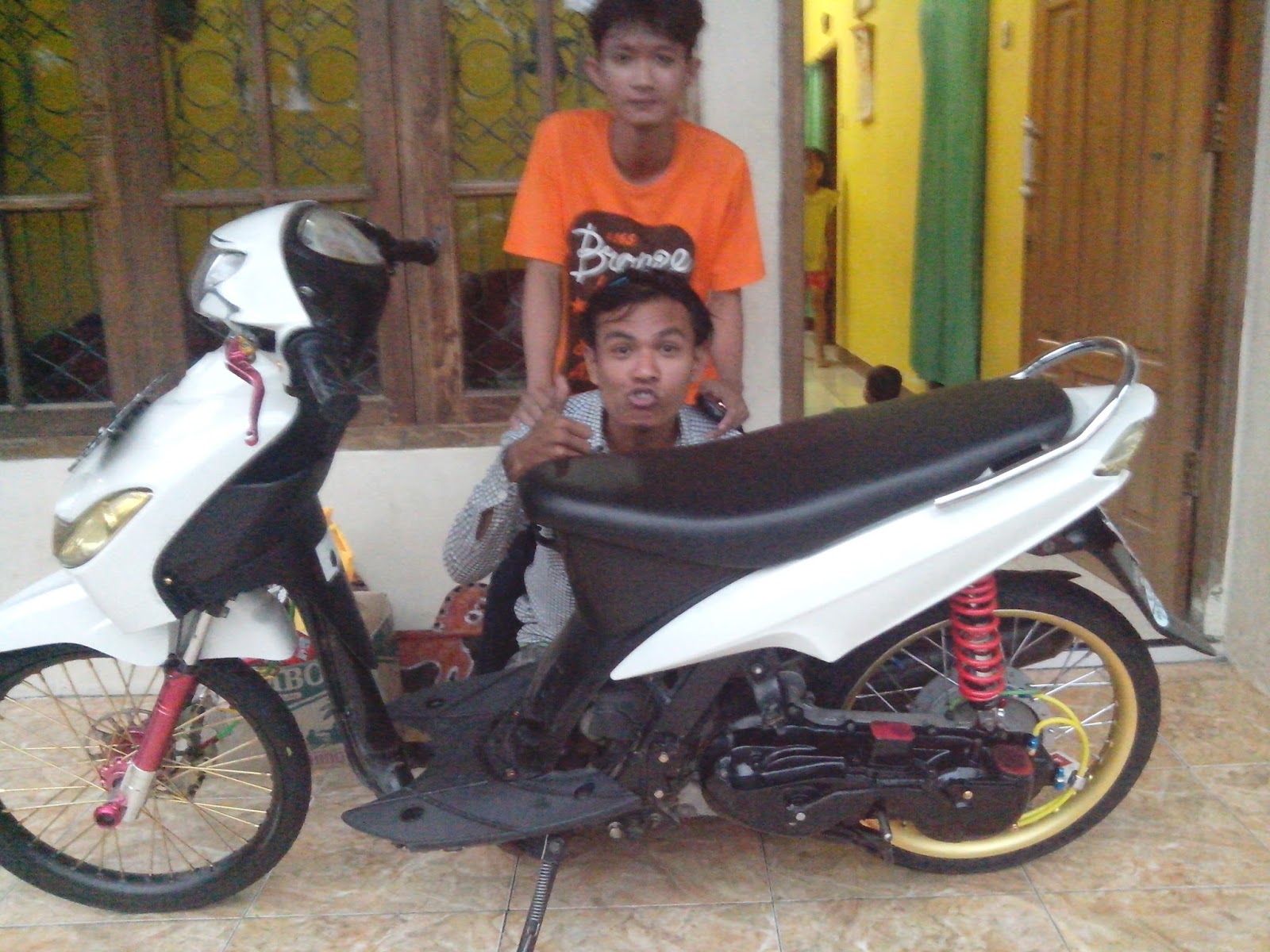 Modifikasi Motor Yamaha Mio Sporty YJR