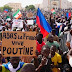 «ΖΗΤΩ Ο ΠΟΥΤΙΝ!» ΧΙΛΙΑΔΕΣ  διαδηλώνουν (έξω από τη γαλλική πρεσβεία) στον Νίγηρα...