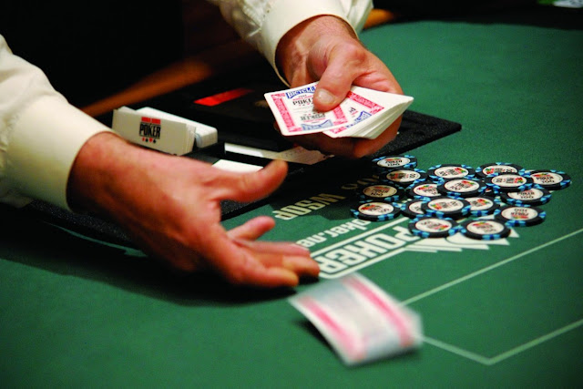 real dealer at online Casino