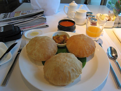 Pooris at 360 Oberoi