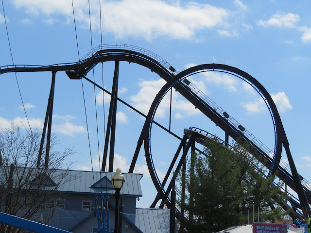 Batman The Dark Knight Floorless Roller Coaster Six Flags New England