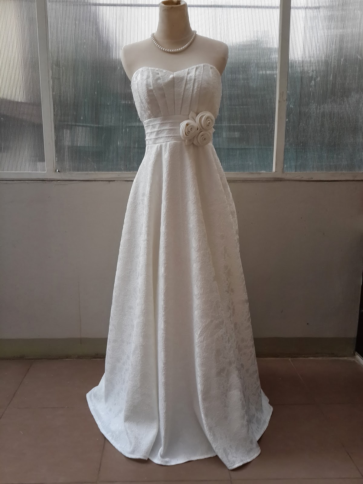 Sewa Gaun Pesta Wedding Dress Simple by Butik Sewa Gaun