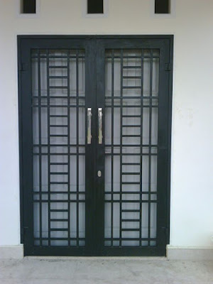 Gambar Pintu Besi Minimalis Elegan 