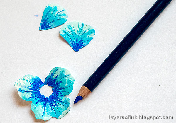 Layers of ink - Dimensional Pansy Flower Tutorial by Anna-Karin Evaldsson.