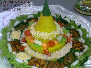 nasi tumpeng