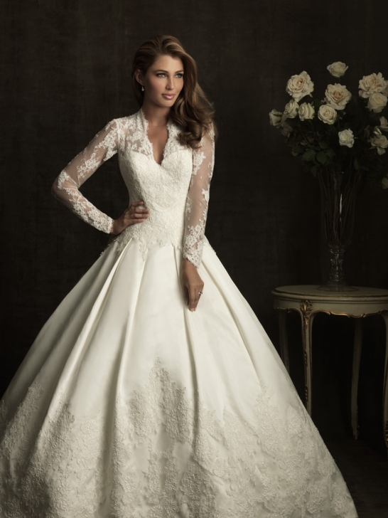 Lace Ball Gown Wedding Dresses with Sleeves