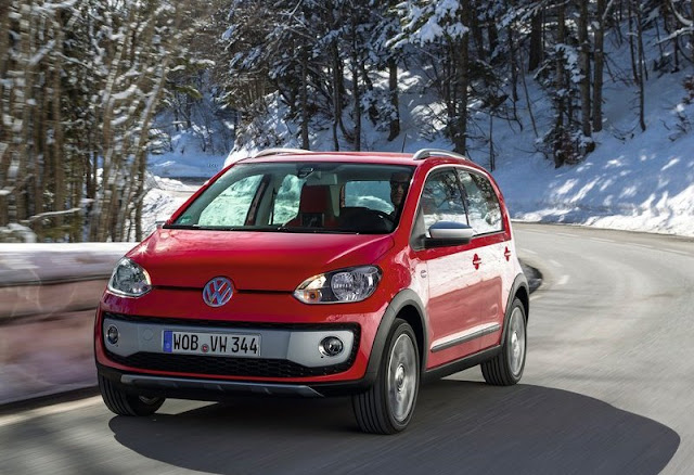 Volkswagen Cross Up Front Angel