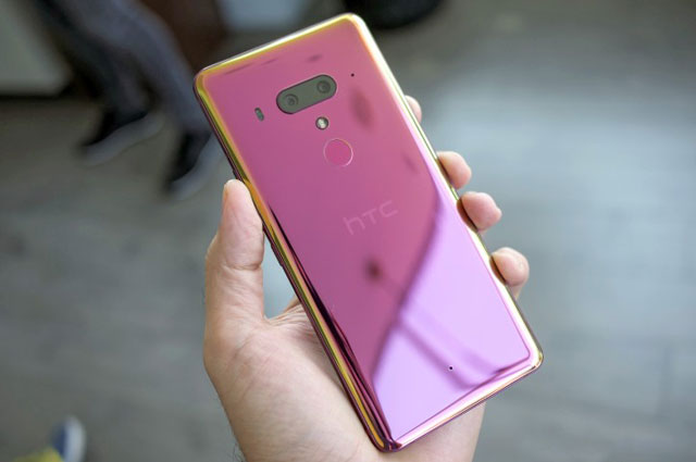 كل ما تود معرفته عن مواصفات و سعر هاتف HTC U12 Plus الرائد 