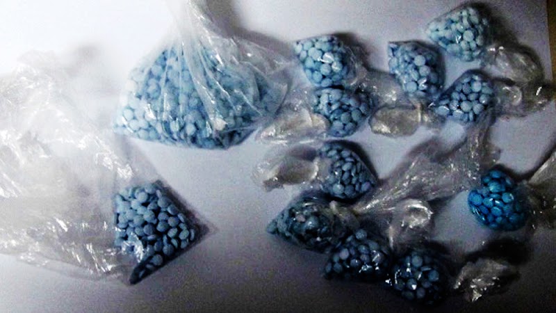 Dominicanos detenidos en Rhode Island transportando 2.295 pastillas de Oxicodona 