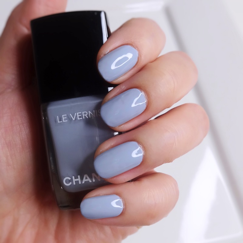 chanel le vernis nail polish 147