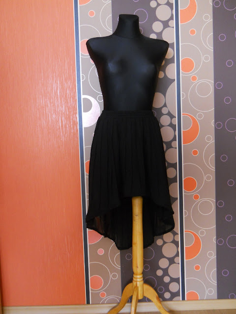 cut out skirt, do it yourself, black skirt, diy, zrób to sam 