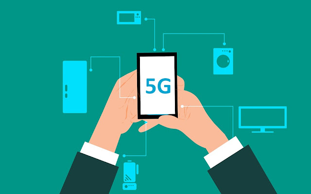 ماهي شبكة الجيل الخامس 5G ؟    تبلغ مساحة شبكات الجيل الخامس 5G الجيل اللاحق من خاصية شبكة المحمول ، مما يوفر سرعات أسرع واتصالات إضافية موثوقة على الهواتف الذكية والأجهزة البديلة أكثر من أي وقت مضى.    من خلال الجمع بين تكنولوجيا الشبكات العصرية وأيضًا أحدث التحليلات، يتعين على 5G  توفير الاتصالات التي تقيس التعدادات  بشكل أسرع من الاتصالات الحالية ، مع متوسط سرعات نقل تبلغ حوالي 1 جيجابايت في الثانية.    يمكن للشبكات تسهيل زيادة هائلة في  تكنولوجيا الأشياء ، مما يوفر البنية التحتية اللازمة لاحتواء كميات من المعلومات ، مما يسمح بعالم متصل أفضل.    مع التطوير على قدم وساق وامتحانات الاختبار بالفعل في جميع أنحاء الكوكب ، من المتوقع إطلاق شبكات 5G في جميع أنحاء الكوكب بحلول عام 2020 ، والتي تعمل على تكنولوجيا 3G و 4G الحالية لإنتاج اتصالات أسرع تحافظ على الاتصال بالإنترنت على الرغم من أينما كنت.