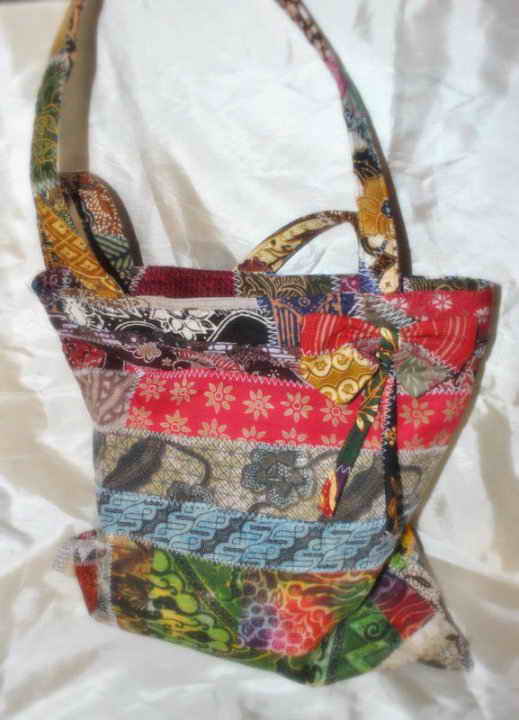make batik bags of unused fabric the first step we collect batik cloth ...