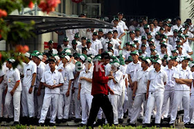 Seluruh Anggota SPSI PT AHM Berkumpul di Depan Lobby Masing-Masing Plant