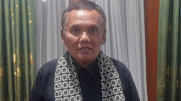 Penyair Pulo Lasman Simanjuntak Menulis Syair Untuk Presiden 2024