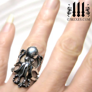  SILVER ENCHANTED OCTOPUS RING model view