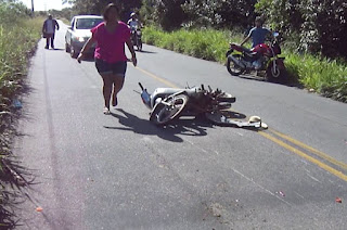 http://vnoticia.com.br/noticia/1563-acidente-envolvendo-moto-proximo-a-vilao-resulta-na-morte-de-idoso