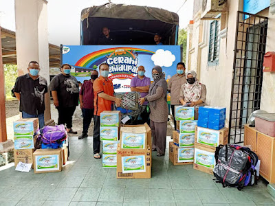 Kempen ‘Cerahi Kehidupan Bersama TOP’ Bantu 420 Pelajar Orang Asli Dengan Kelengkapan Kembali Ke Sekolah