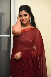 Telugu Anchor Syamala stills at Thellavarithe Guruvaram movie Pre Release