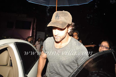 Hrithik Roshan & Farhan Akhtar On Mehboob Studio Pics