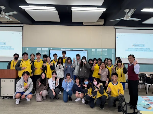 ▲武藏野學生在大葉應日系師生率領下前往弘文高中進行文化交流活動。（記者林明佑翻攝）