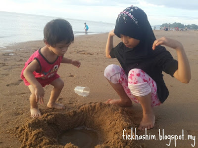 korek pasir di pantai kuala muda penaga