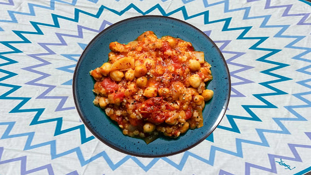 Store cupboard stew, pantry recipe, easy stew, quick meal, chickpeas, pulses, pasta, comfort food