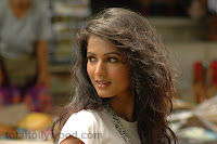 Sonal Chauhan Pics from Rainbow Movie,Sonal Chauhan Pictures,Bollywood Actress