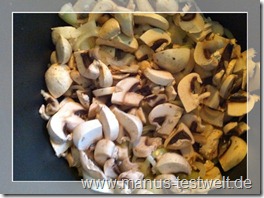 Pilze und Zwiebeln