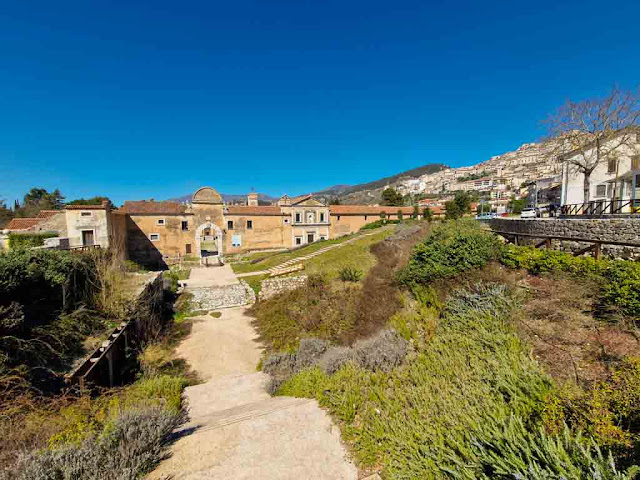 La Certosa di San Lorenzo a Padula