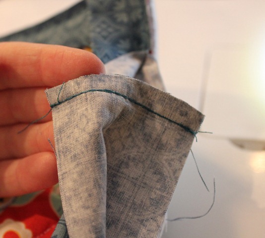 Easy Hot Pad Tutorial from The Fabric Mill's blog