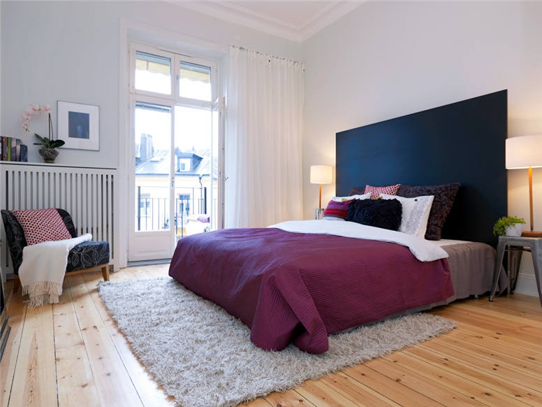 Ideas for Bedrooms: White, Black and Purple Bedroom