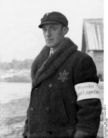 Еврейский полицейский в концлагере Саласпилс, 1942