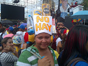 Capriles es recibido en Puerto Ordaz por trabajadores de las empresas . (campaã±a )