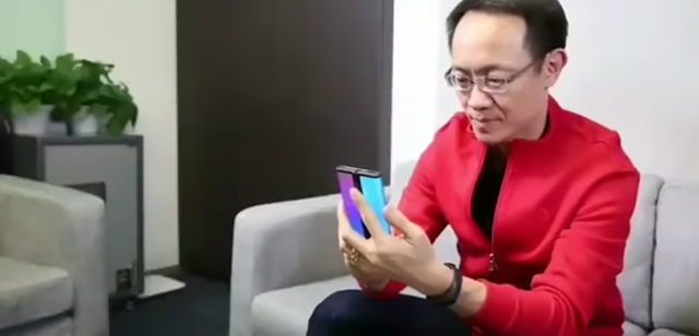 "Xiaomi's Dual Side Foldable Smartphone"
