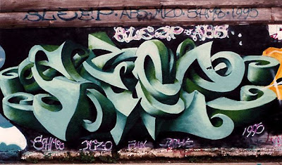 Wildstyle graffiti art street