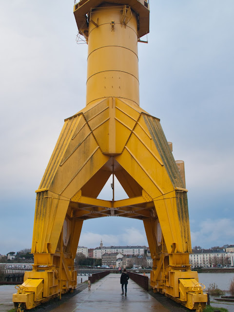 jiemve, la grue jaune TITAN à Nantes