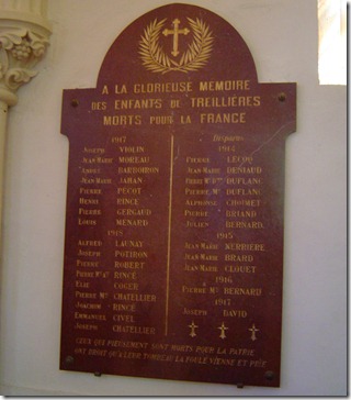 Une des plaques de marbre de l'église