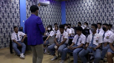 Siswa/i Kelas XII SMK TI Bali Global Badung Mendapat Sosialisasi dari ITB STIKOM Bali