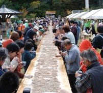 去年の日本一の長板そば三十三間堂